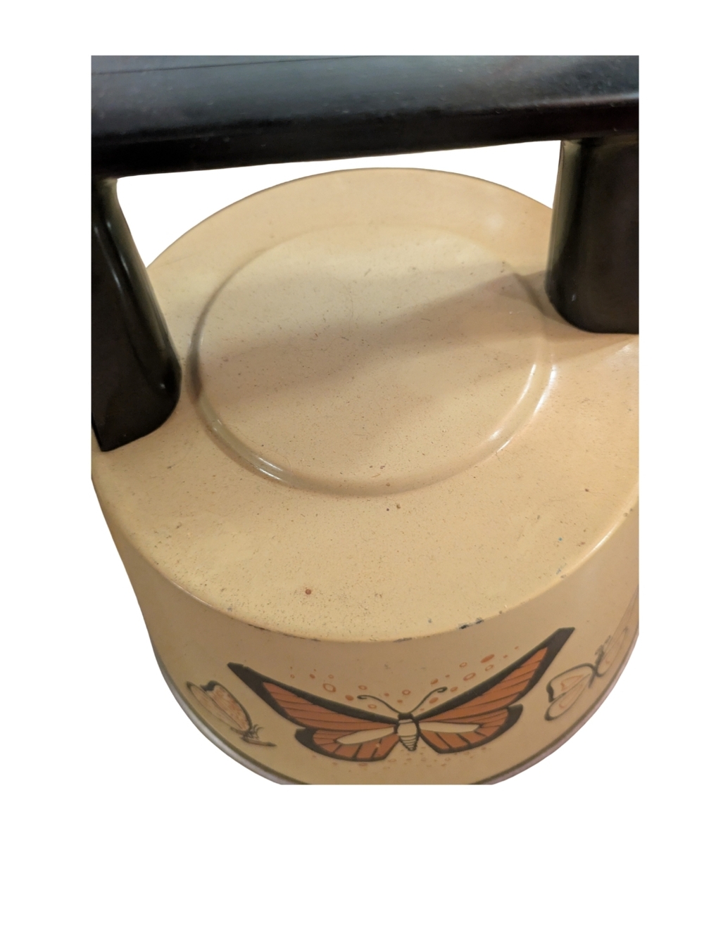 The West Bend Company (USA) Vintage Enamelwear Butterfly Teapot - Picture 2 of 5